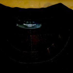 Givenchy size xl
